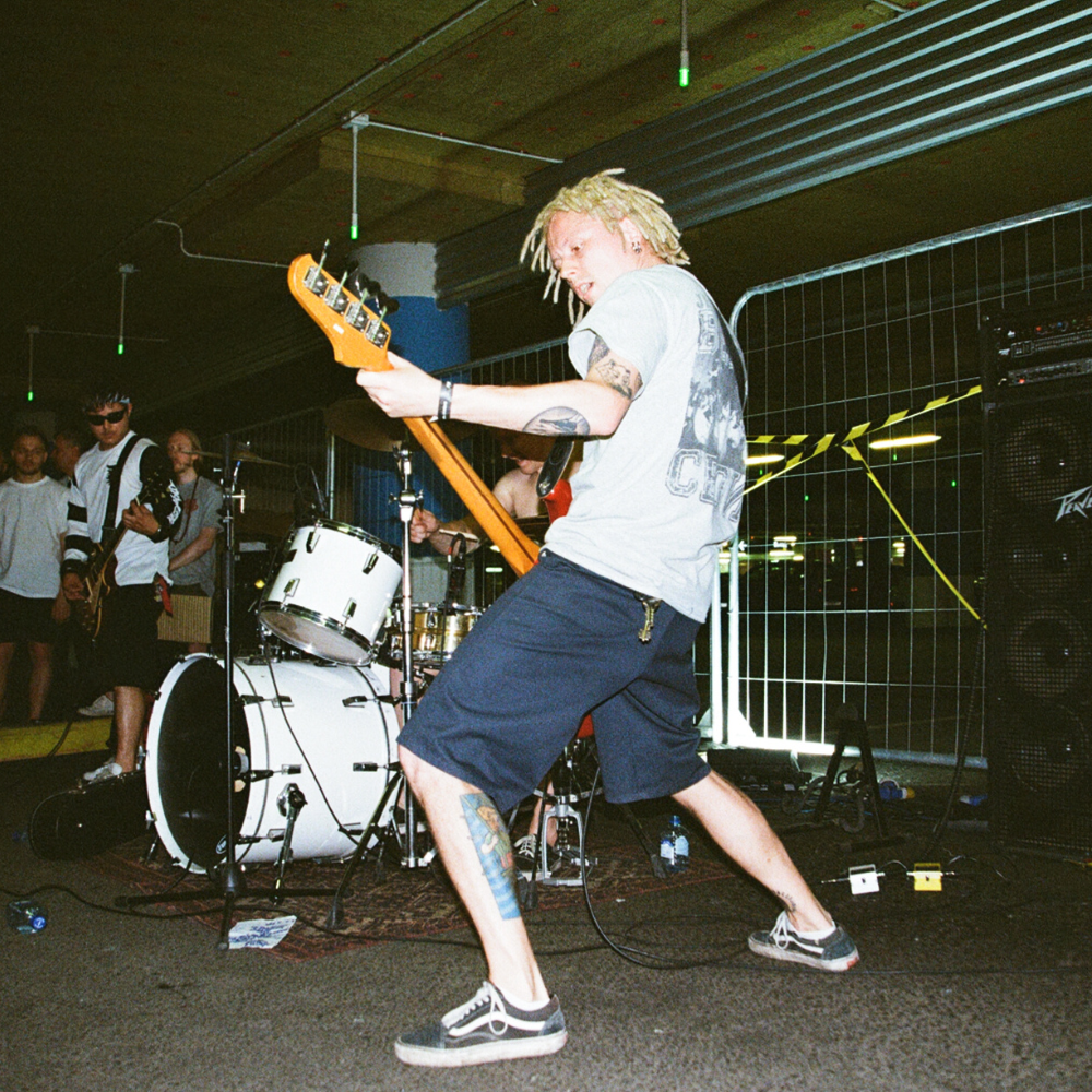 DEAD SIGNAL press shot 2